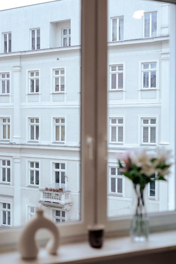 Wilcza 3 Blue - 260 Metrow Od Ambasady Usa - Better Rental Warsaw Exterior photo